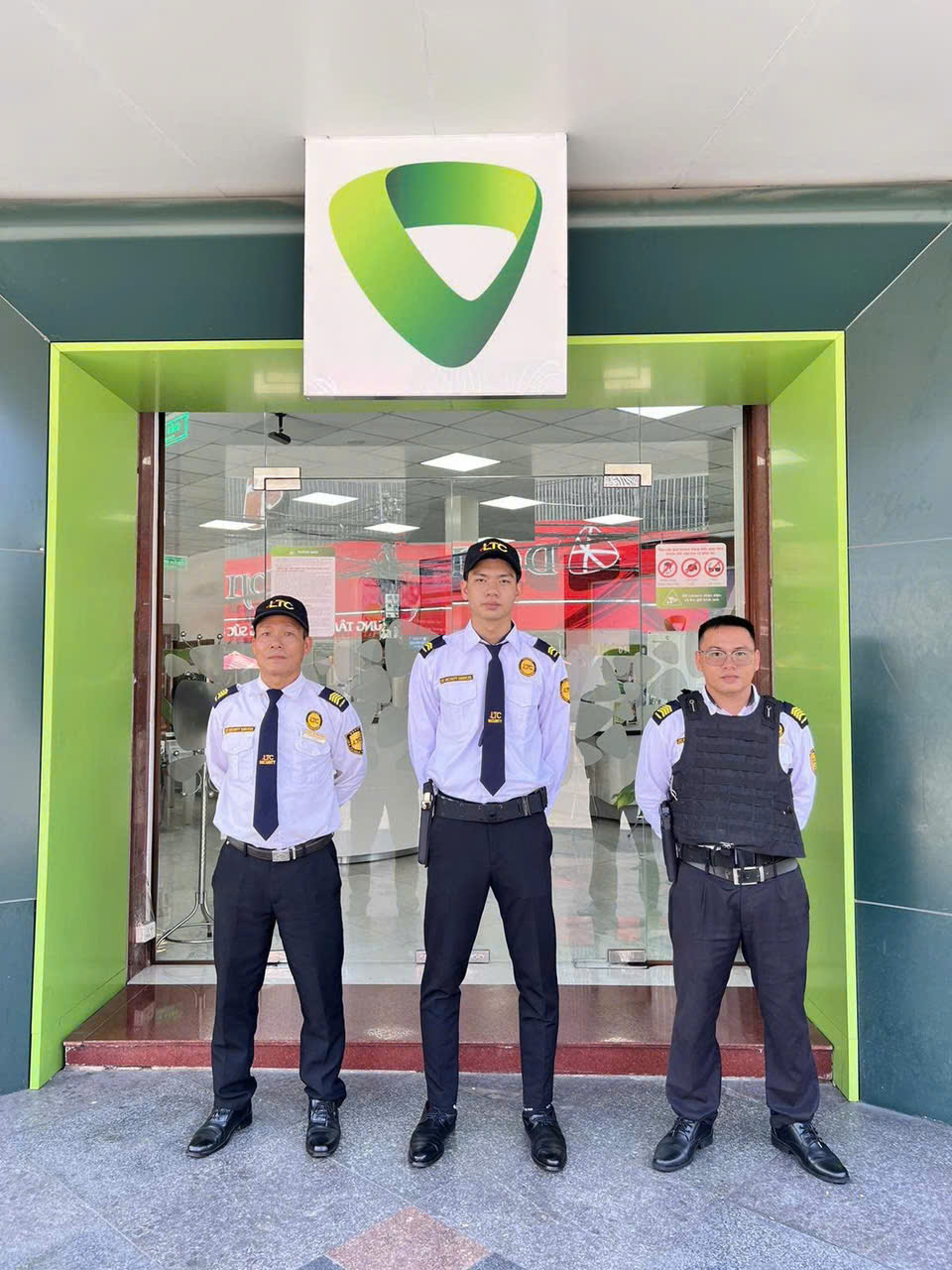 Nhân viên LTC trong môi trường làm việc