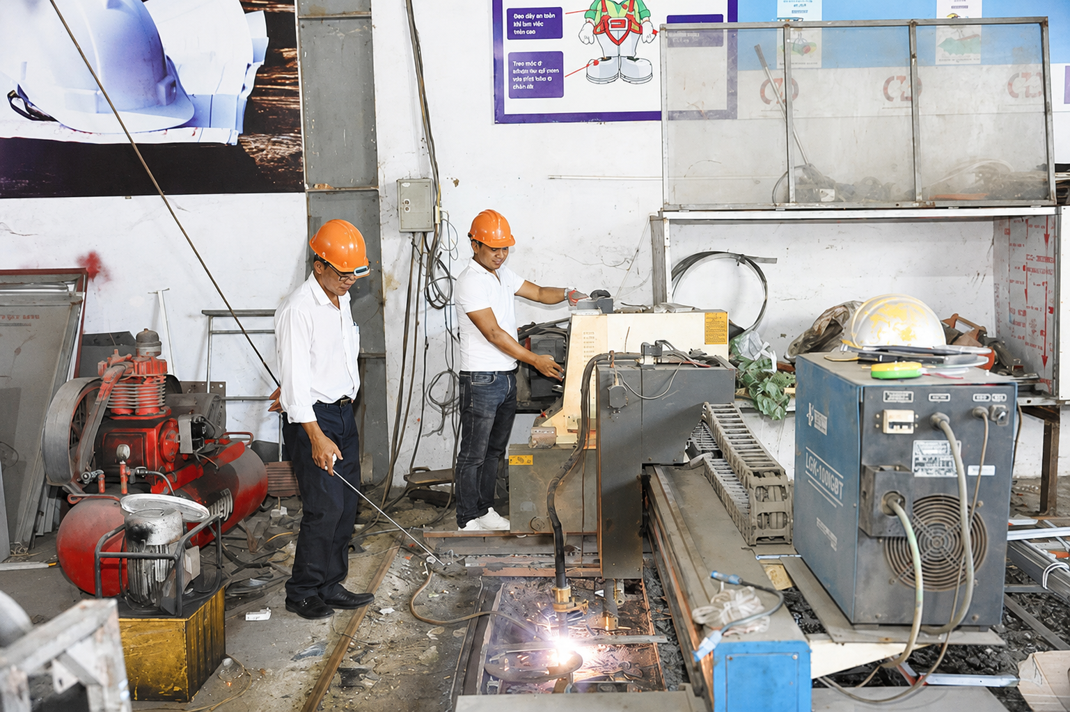 Tư liệu sản xuất và thi công của Thành Đạt