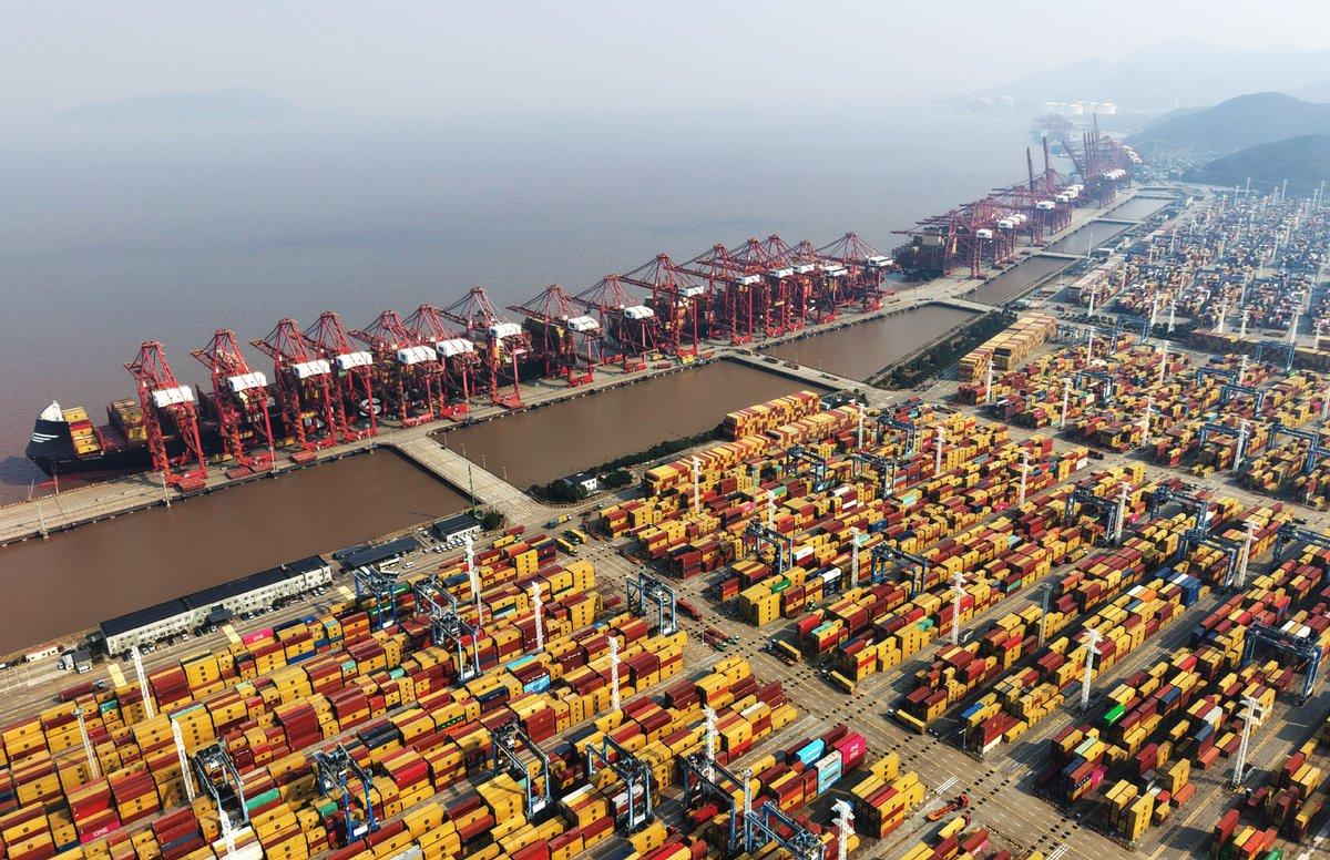 Hoạt động vận tải và logistics phục vụ mùa cao điểm