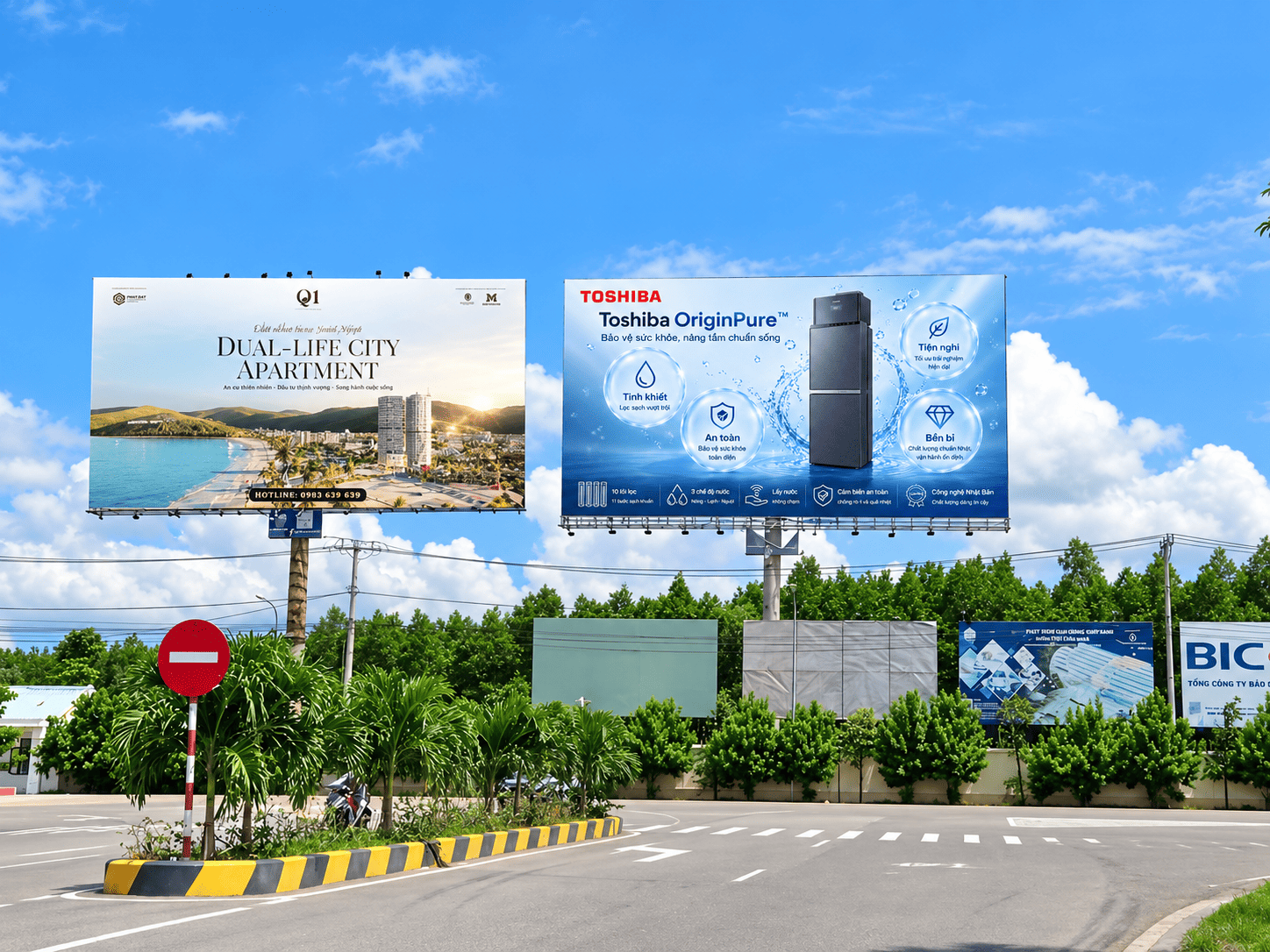 Cụm pano quảng cáo ngoài trời