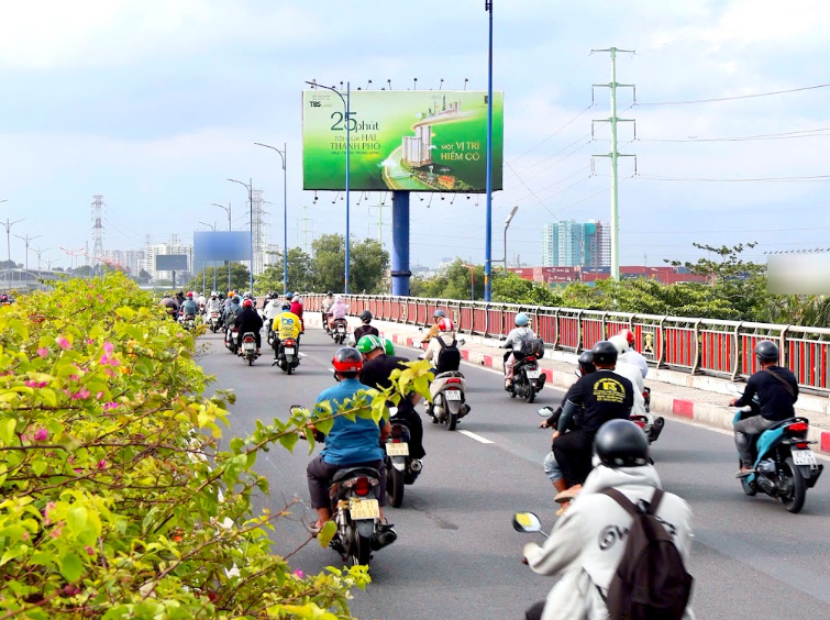 Pano chân trụ Cầu Rạch Chiếc