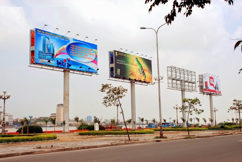 Pano quảng cáo ngoài trời hoàn thiện